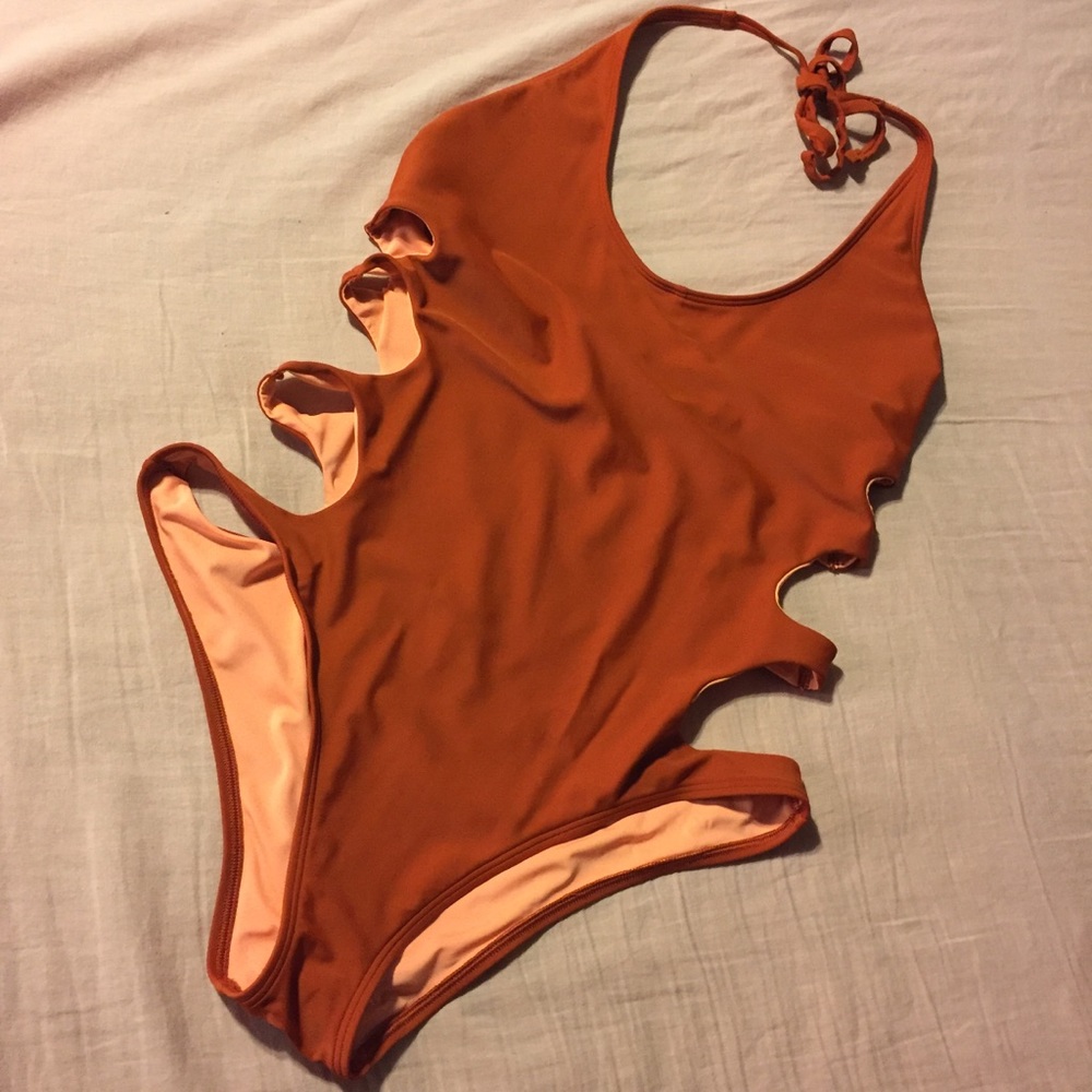AERIE cut out one piece swimsuit 🌊